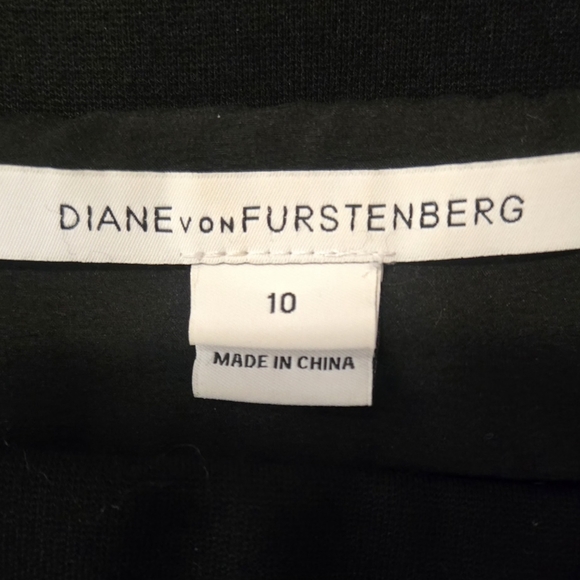 Diane Von Furstenberg Black Ponte Pencil Skirt with Pockets Misses size 10 - Picture 5 of 9